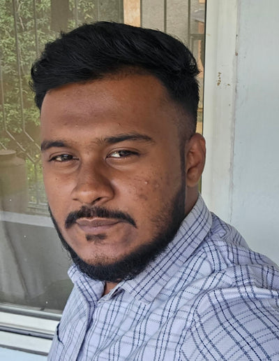 Before using VCure Gluta Glow Duo — Brightening & Hydrating Skincare Kit